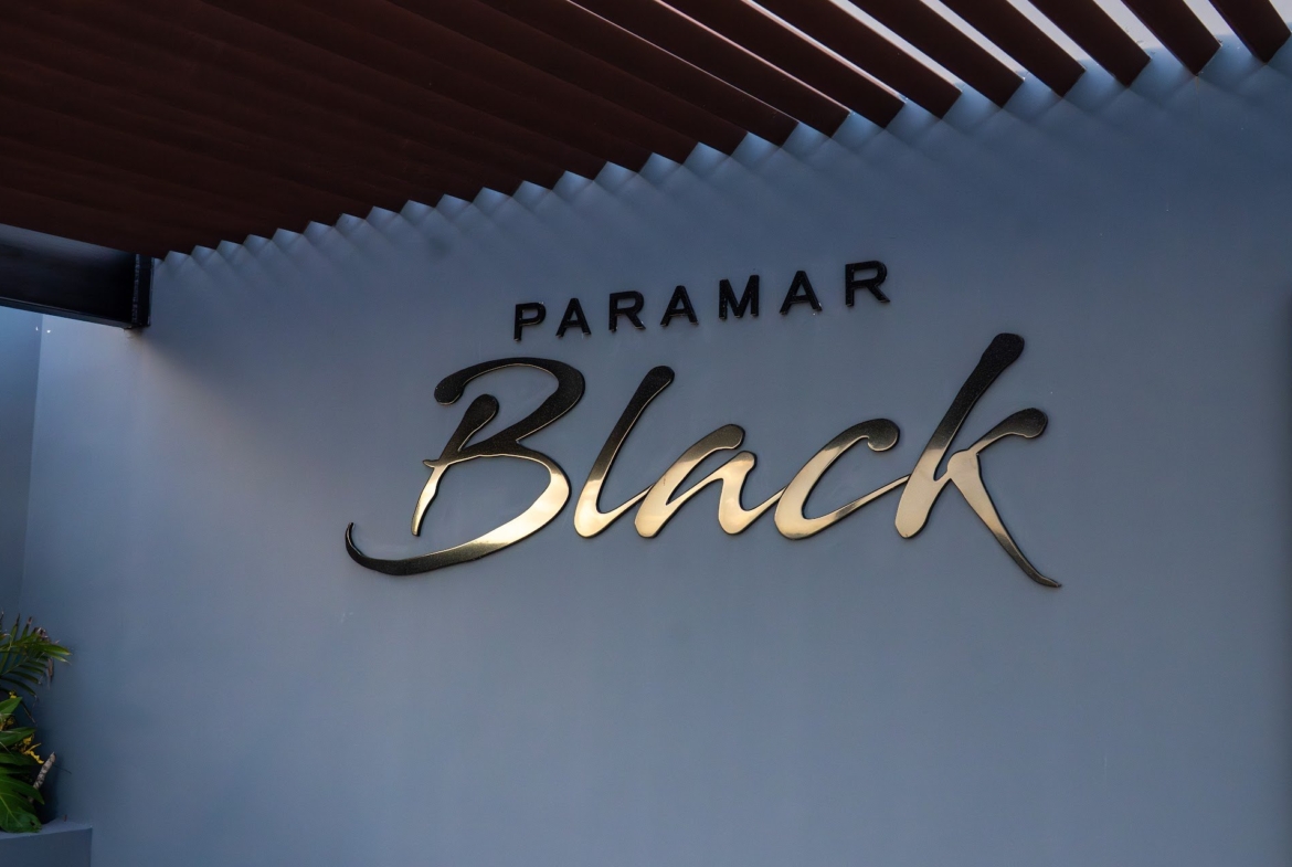 Paramar Black