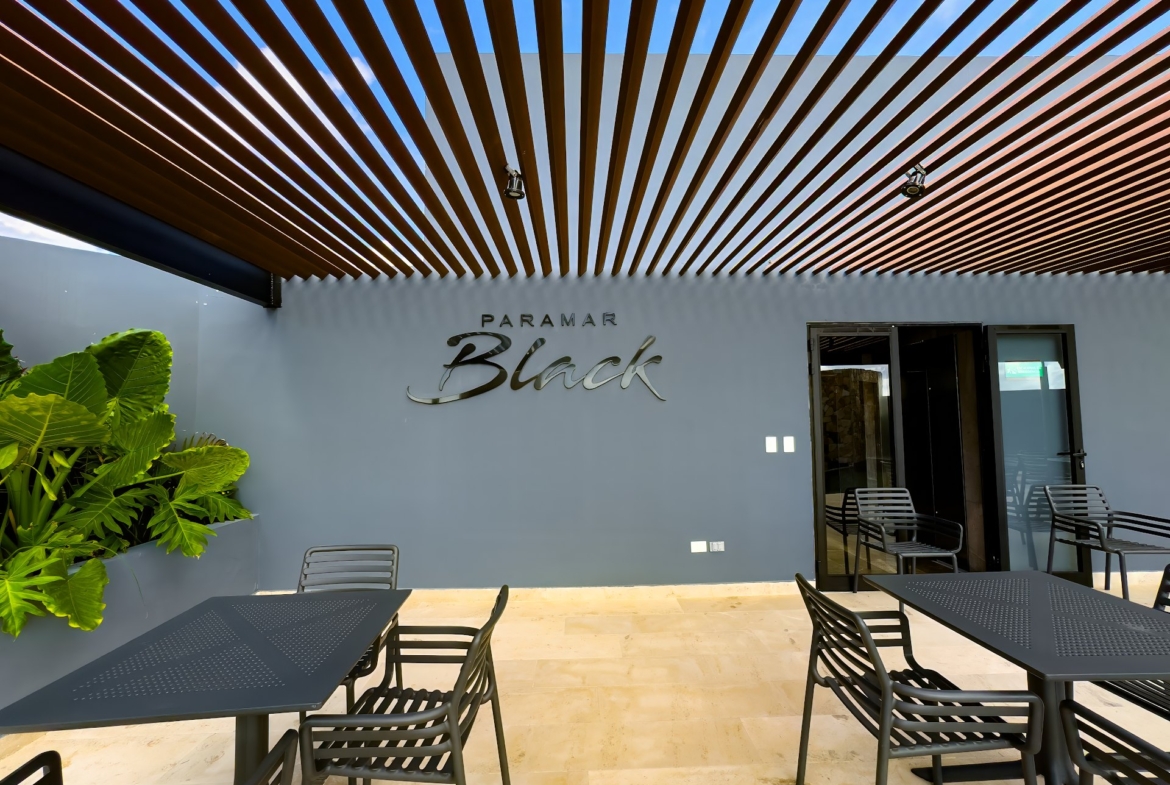 Paramar Black