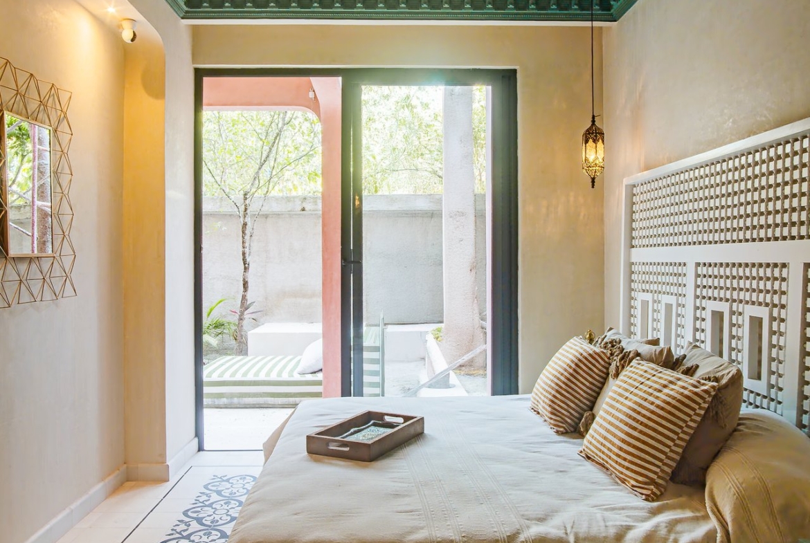 Pink Riad