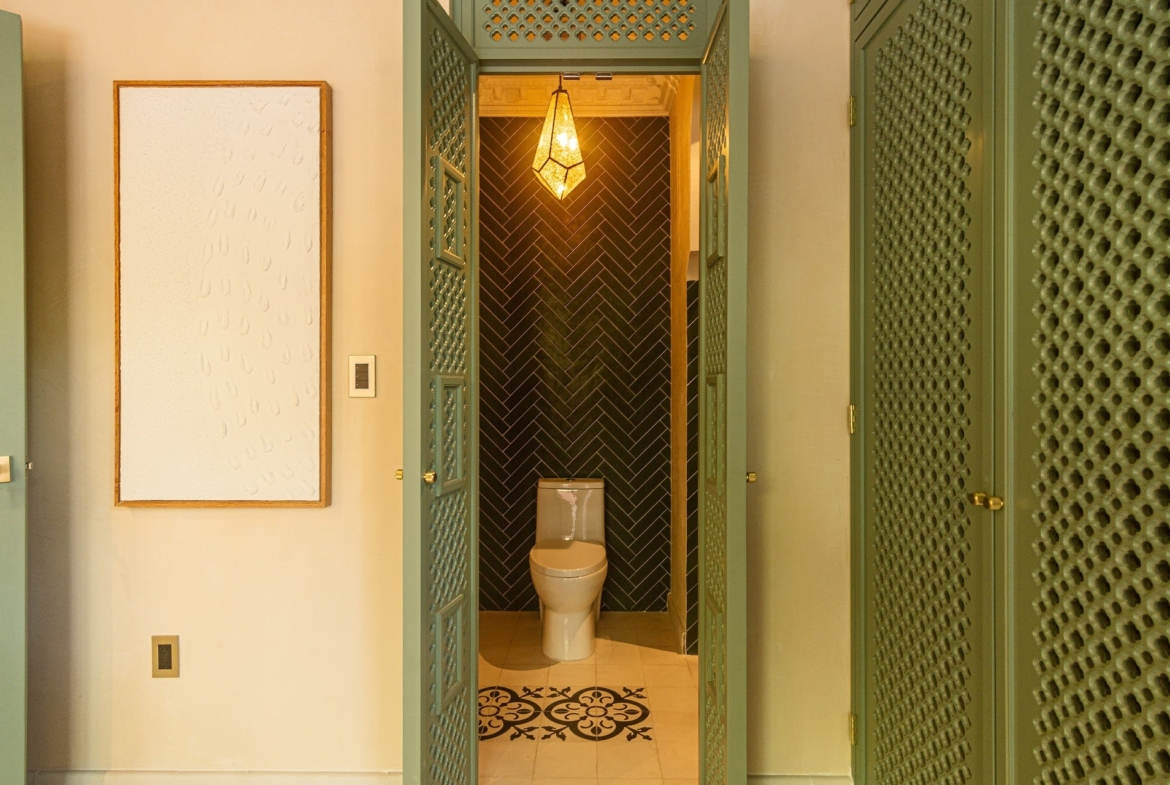 Pink Riad
