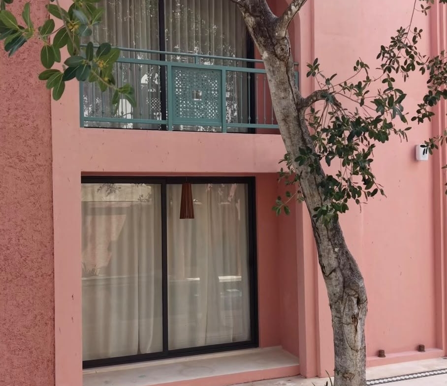 Pink Riad