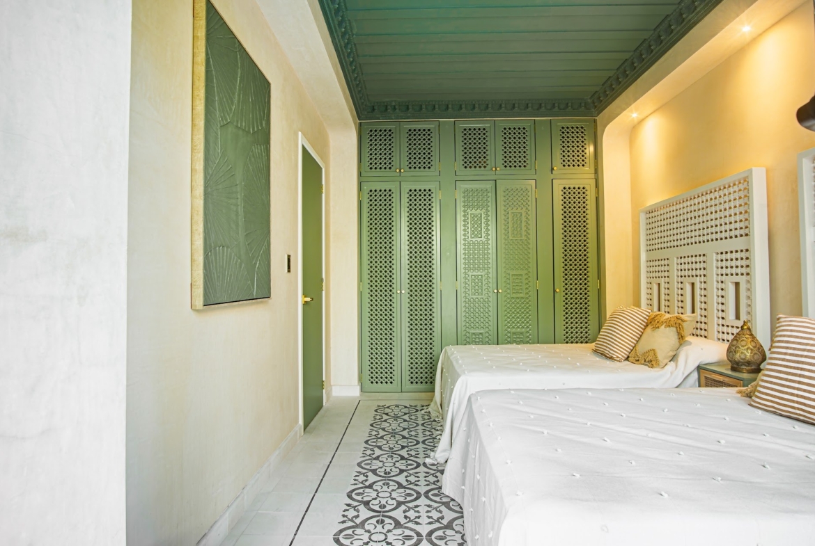 Pink Riad