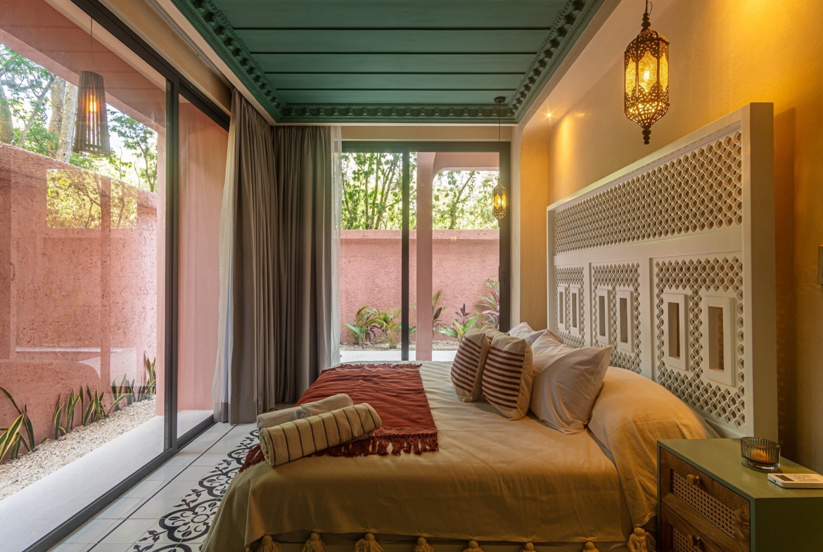 Pink Riad