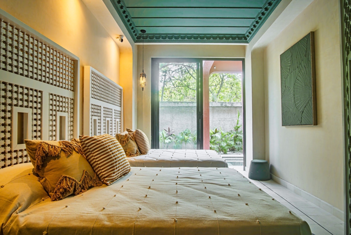 Pink Riad